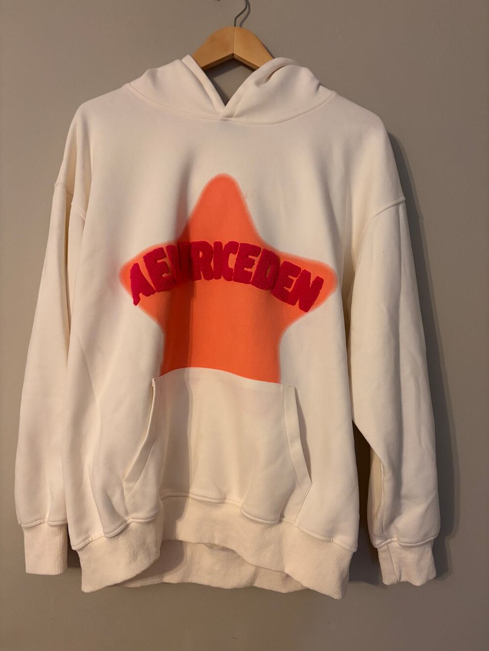 ELRIC EDEN White Star Graphic Chenille Hoodie Small